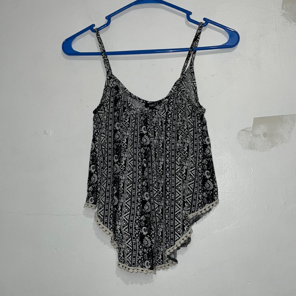 Size XS Women’s Rue21 Black and White Bohemian Crop Top